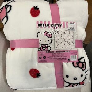 Hello Kitty Strawberry Blanket Full/Queen